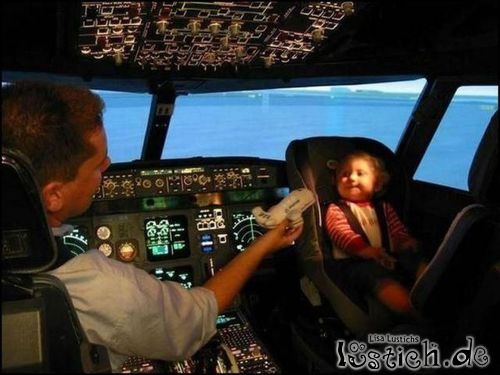 Pilot nimmt Kind mit zur Arbeit