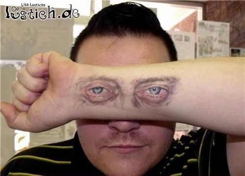 Tattoo mit Durchblick