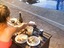 Hund vom Essen weghalten