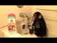 Schimpanse nimmt ein Bad